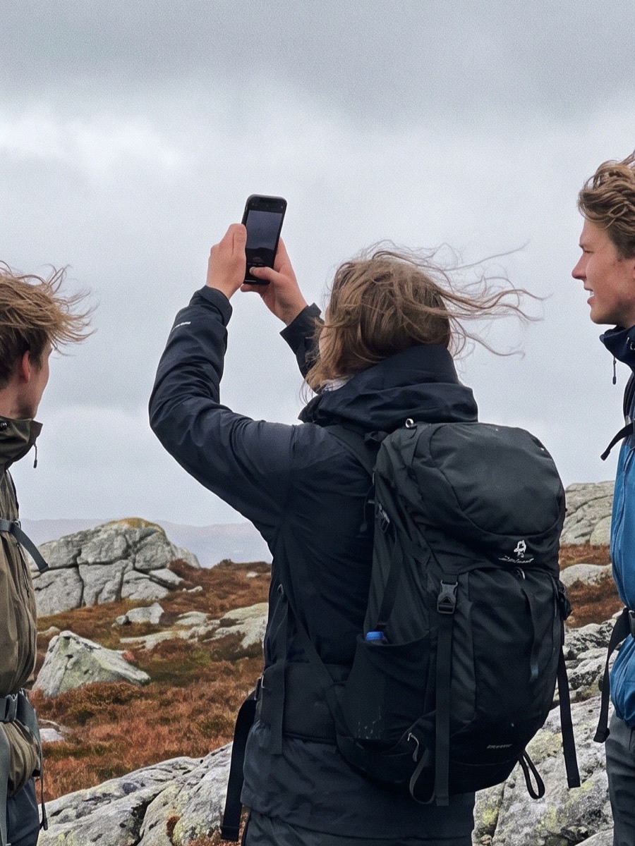 Et reisefølge på vei et sted